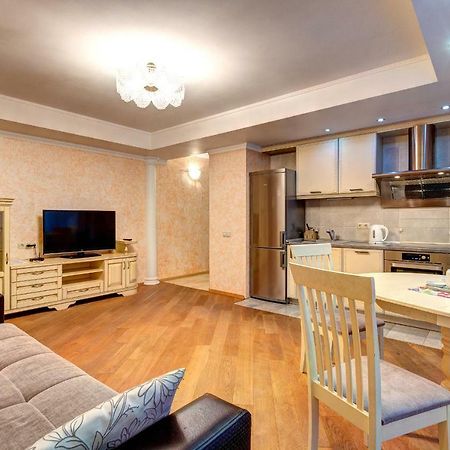 קייב Apartments Near The Shopping Center Gulliver מראה חיצוני תמונה