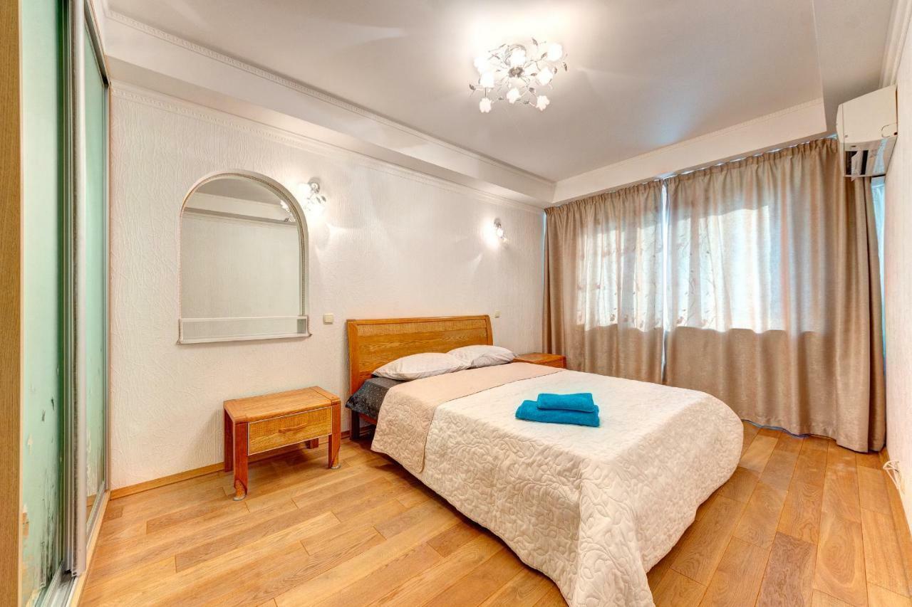 קייב Apartments Near The Shopping Center Gulliver מראה חיצוני תמונה