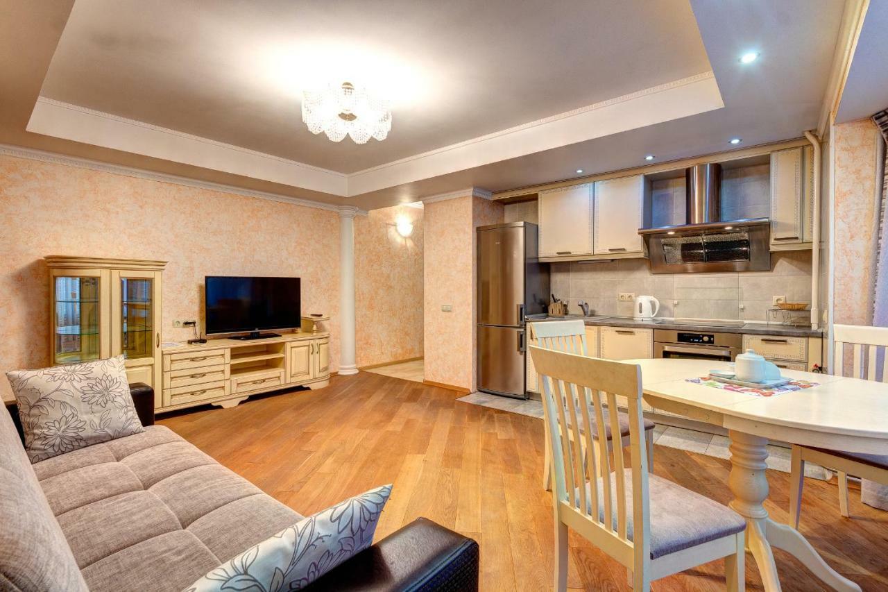 קייב Apartments Near The Shopping Center Gulliver מראה חיצוני תמונה