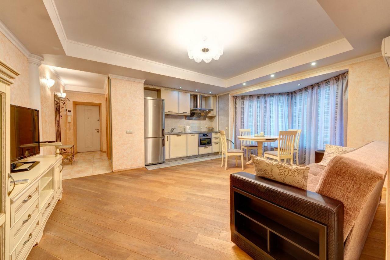 קייב Apartments Near The Shopping Center Gulliver מראה חיצוני תמונה