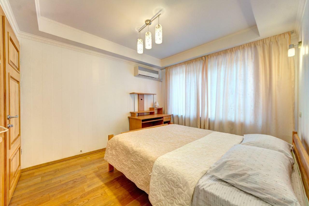 קייב Apartments Near The Shopping Center Gulliver מראה חיצוני תמונה